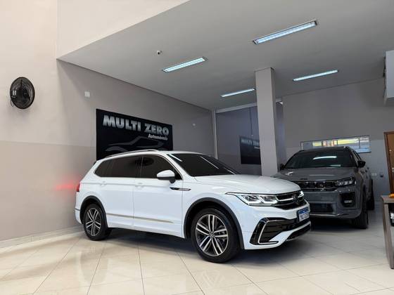 VOLKSWAGEN TIGUAN 2.0 300 TSI GASOLINA ALLSPACE R-LINE AUTOMÁTICO VOLKSWAGEN TIGUAN 2.0 300 TSI GASOLINA ALLSPACE R-LINE AUTOMÁTICO